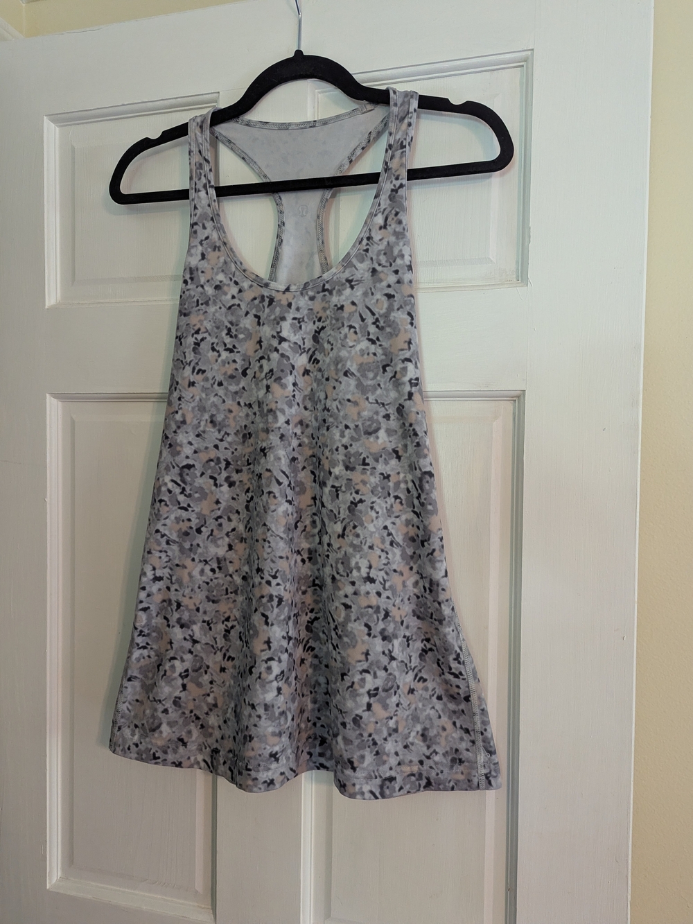 Lululemon Light Gray Patterned Racerback Tank Top - Women's